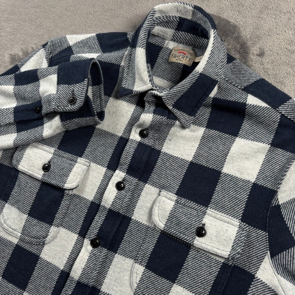 Faherty Shirt Mens Small Blue Plaid Legend Sweater Long Sleeve Button Up Soft